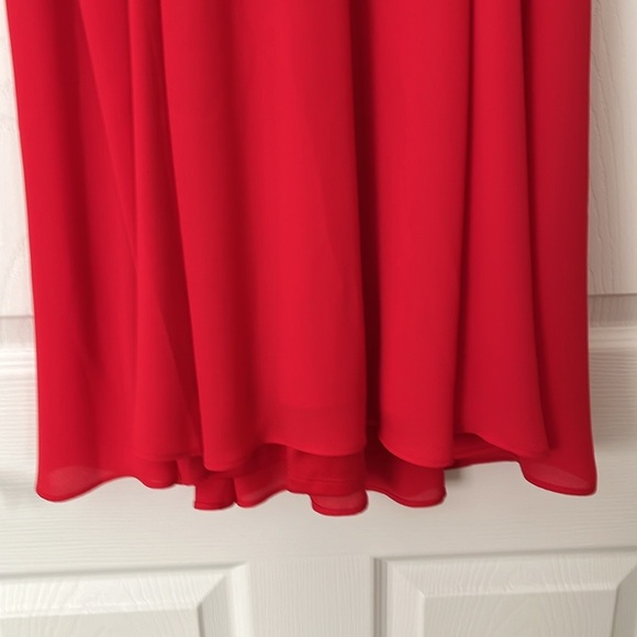 EXPRESS DRESS! - Picture 3 of 8